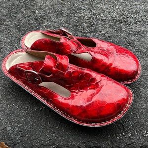 Red Alegria Clogs size 38